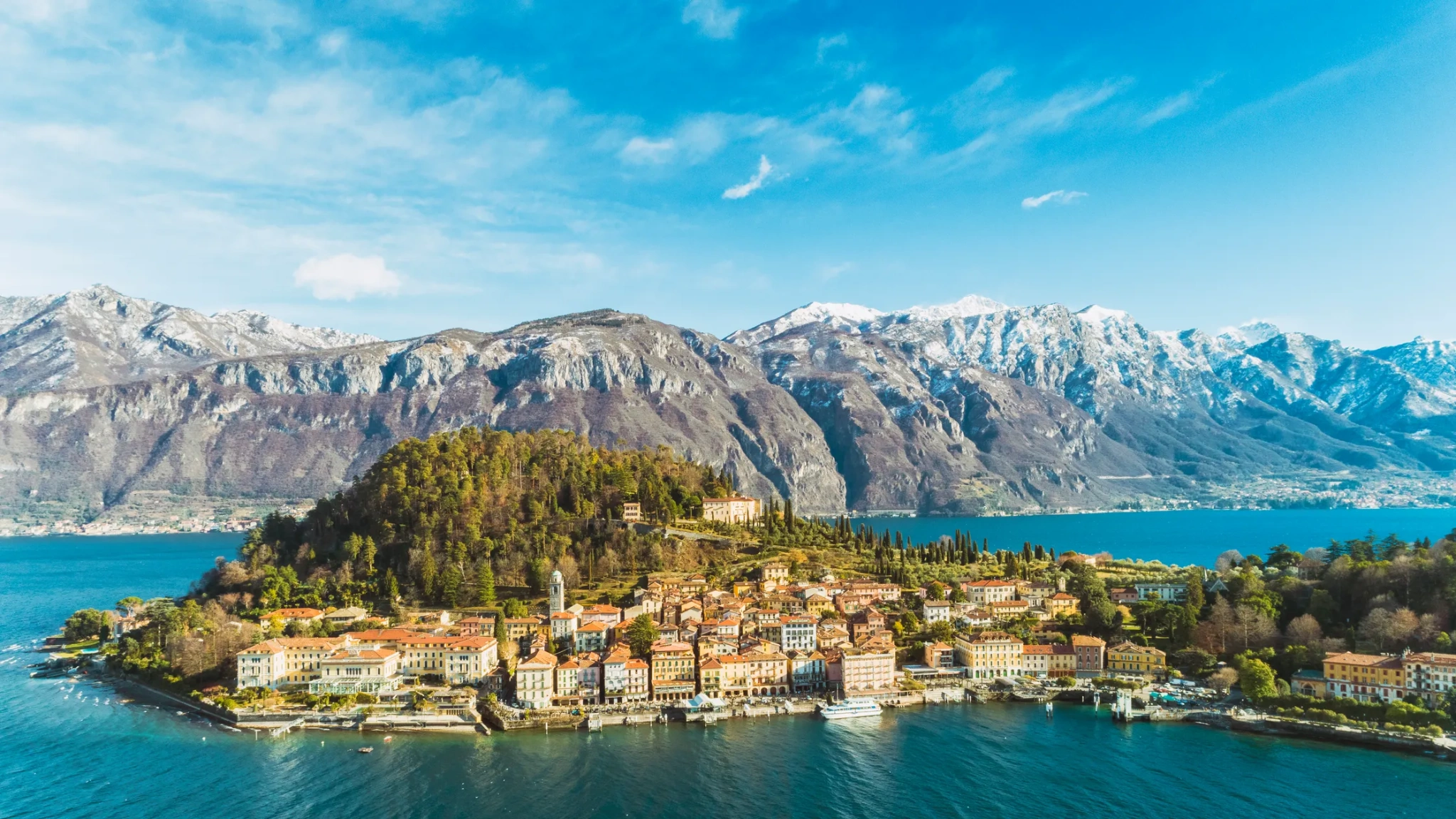 Lake Como panoramic view
